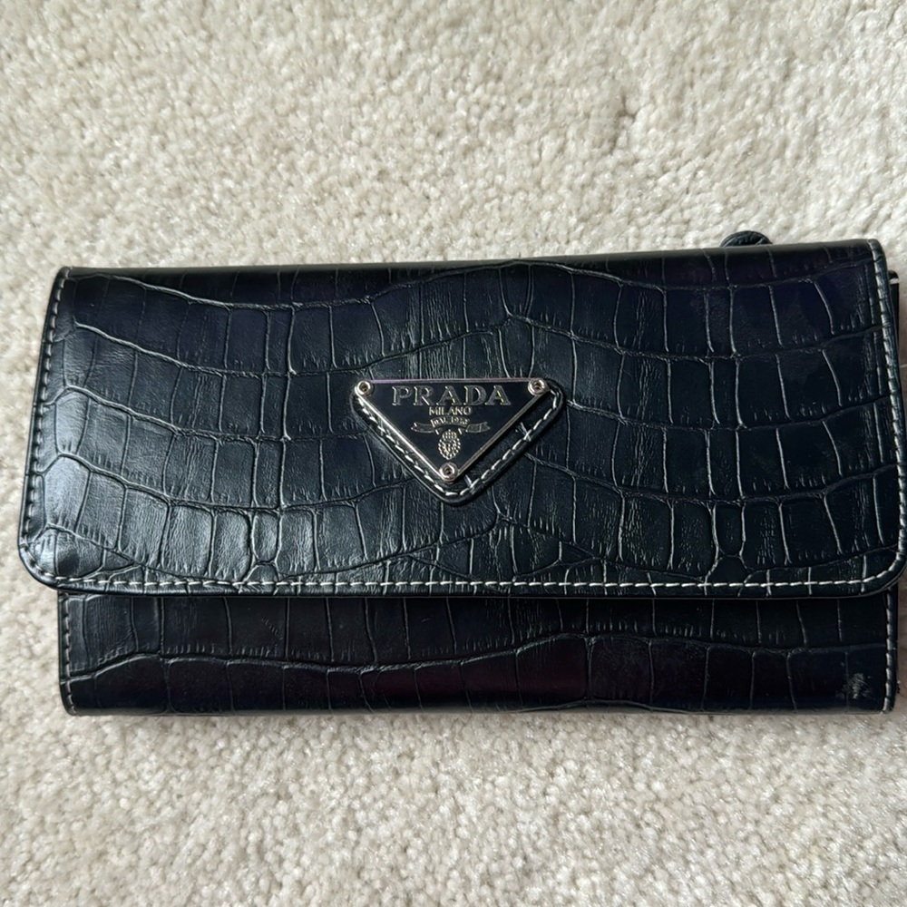 Black Ladies Tri-fold Wallet